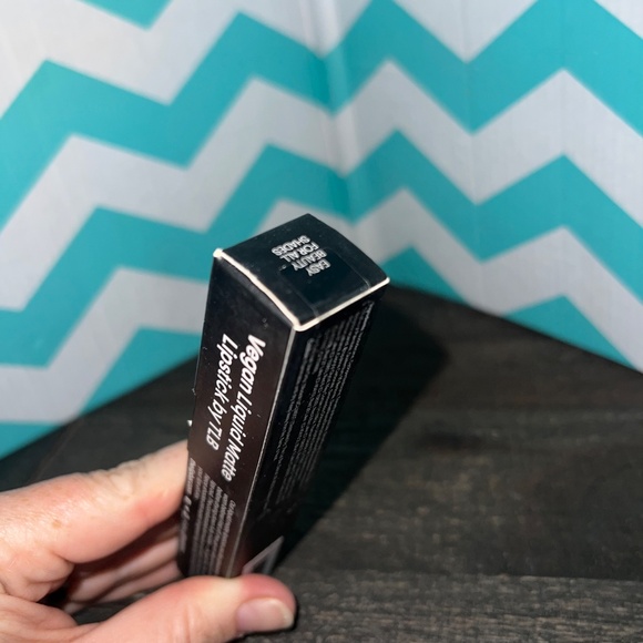 The Lip Bar TLB Liquid Matte Lipstick in Drama Queen NEW - Picture 3 of 3